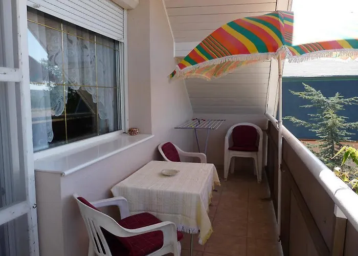 Barbara Haz דירה *